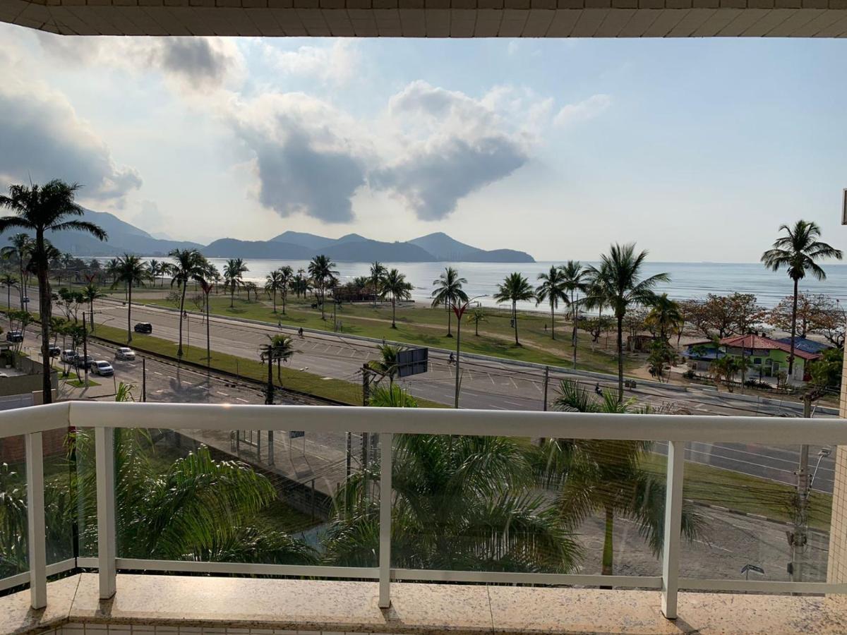 Apartamento em Caraguatatuba em Frente a Praia para 9 pessoas Exterior foto