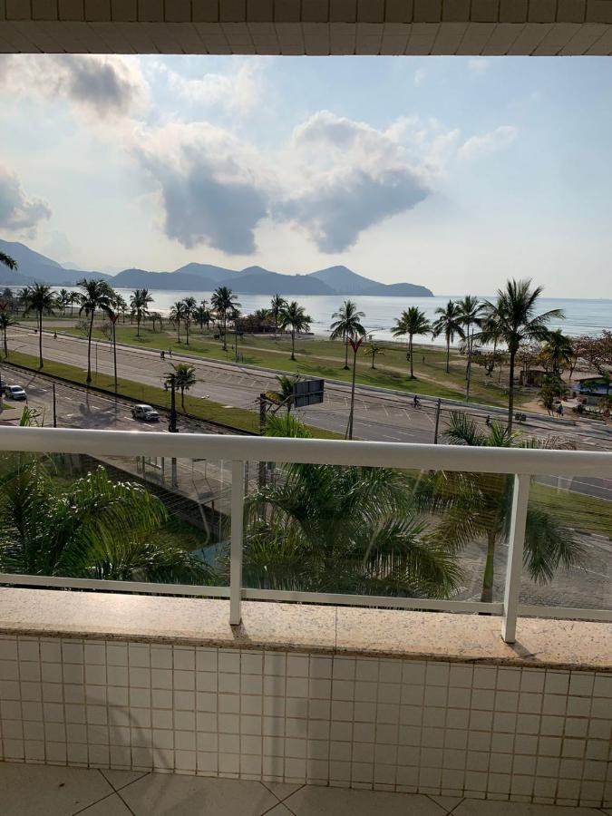Apartamento em Caraguatatuba em Frente a Praia para 9 pessoas Exterior foto