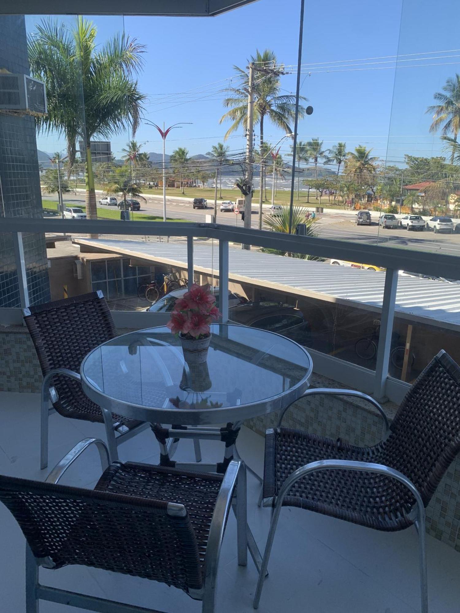 Apartamento em Caraguatatuba em Frente a Praia para 9 pessoas Exterior foto